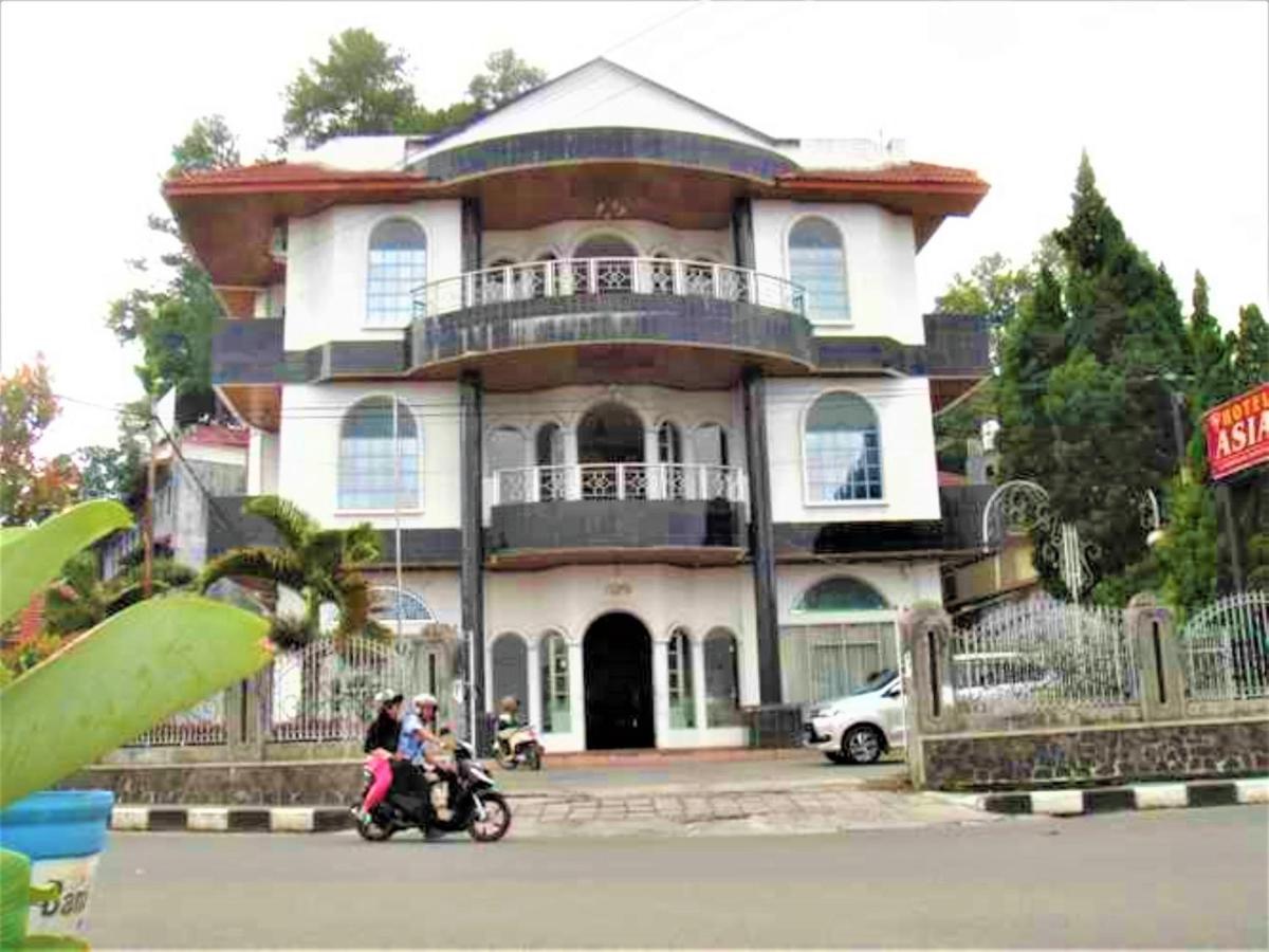 Hotel Asia בוקיטינגי מראה חיצוני תמונה